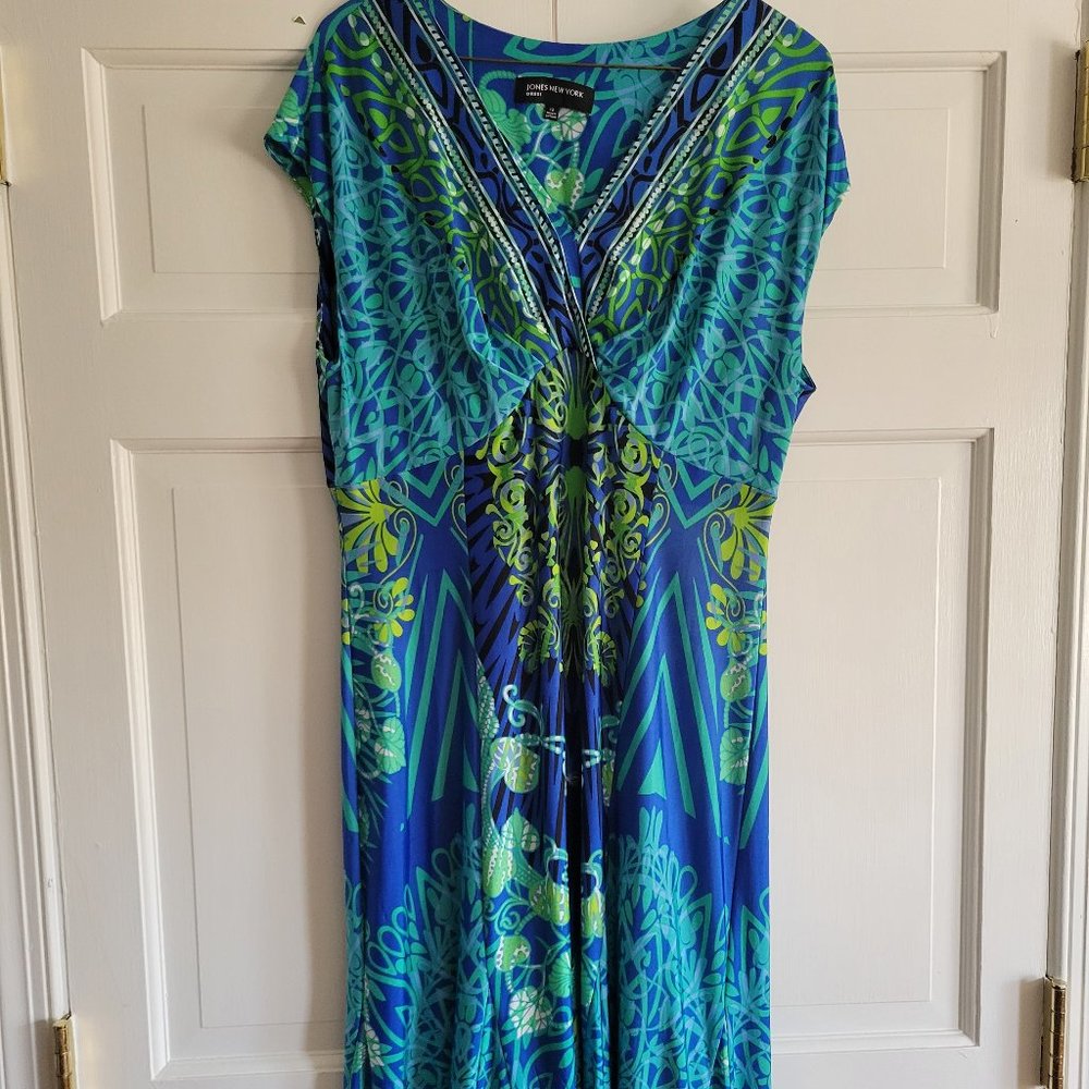 Ladies sleeveless dress